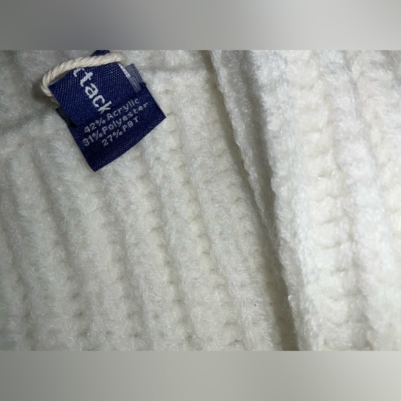 Hat Attack Infinity Scarf - new with tags - Revolve - White - Picture 5 of 5